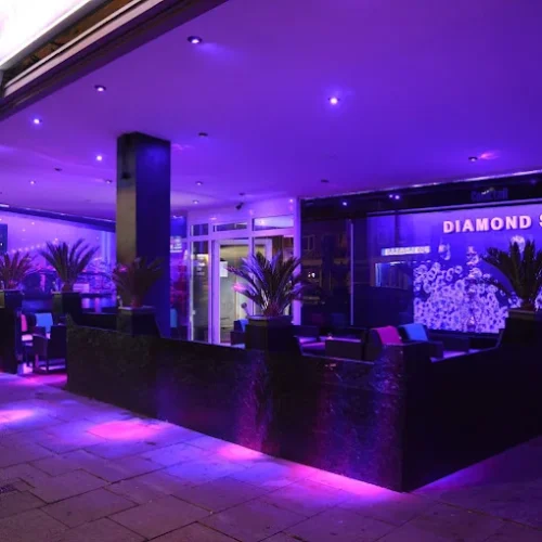 DIE TOP 5 Shisha Bars in Hamburg 2025